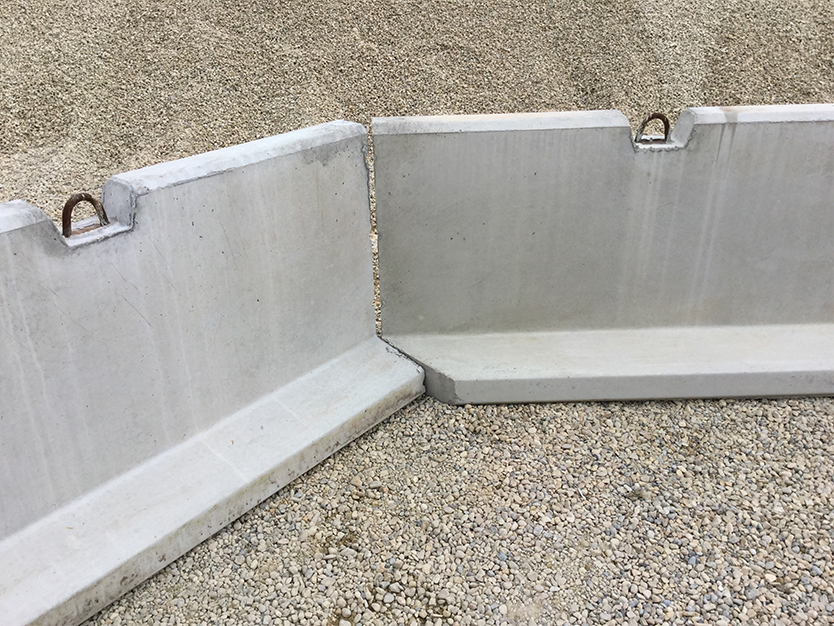 Corner Containment Barricade